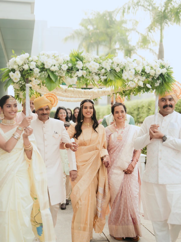 Cutomized Bride Entry in Destination Wedding Planning